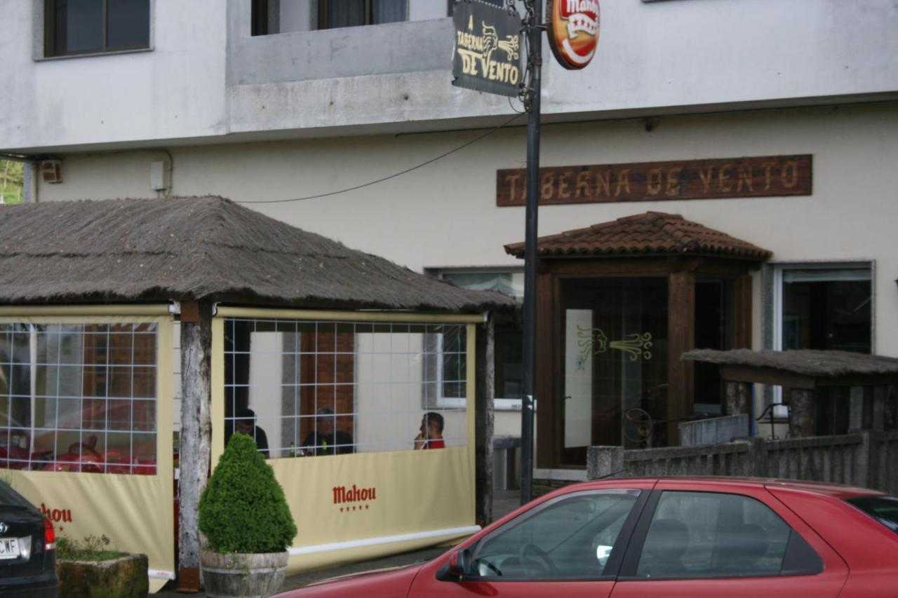 Отель A Taberna De Vento Лалин Экстерьер фото