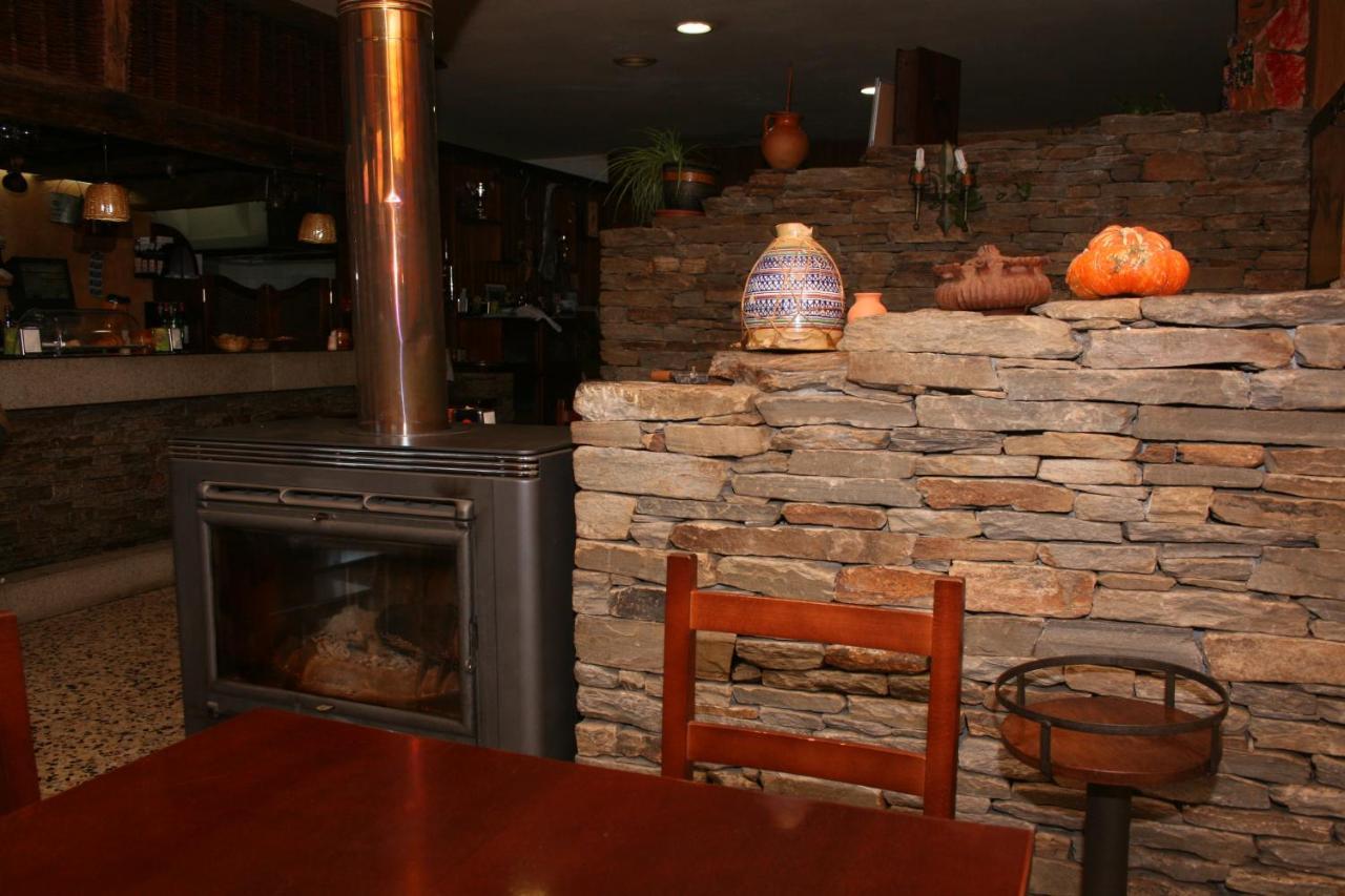 Отель A Taberna De Vento Лалин Экстерьер фото
